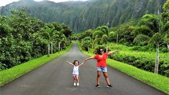 Lara and Mom happy at Hoomaluhia Botanical Garden. Lara is the youngest travel blogger in the wotld.
